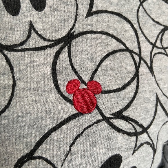 H&M + Disney crewneck sweatshirt - Picture 6 of 9